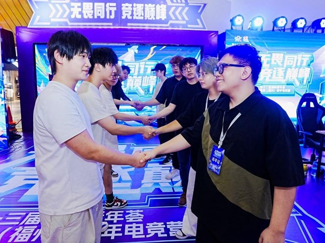 参观网龙长, 落幕, 年亚洲电子