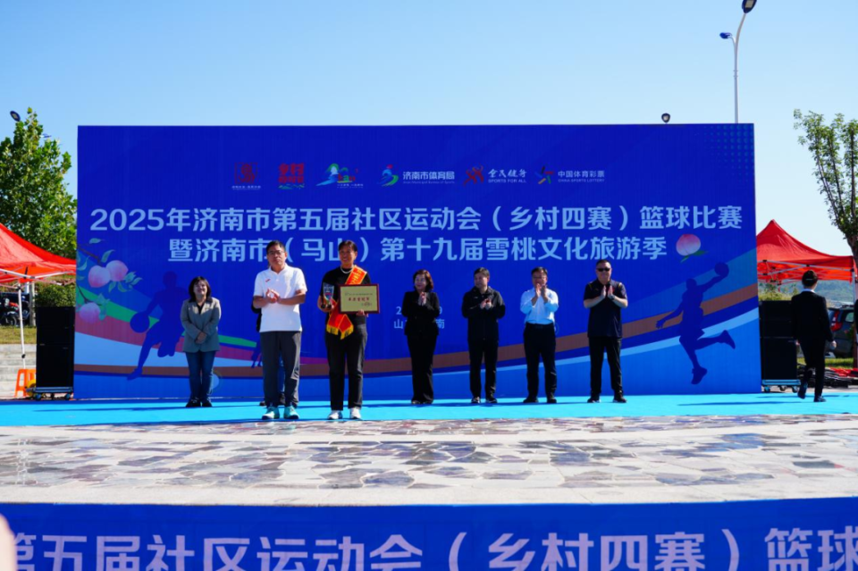 呐喊声此起, yZlhk, 舞台