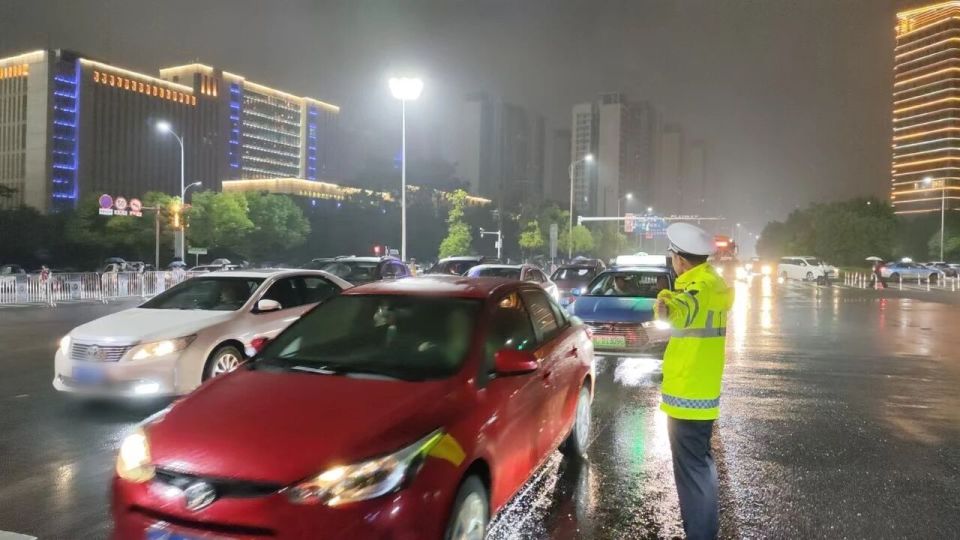 巡特警以, 童找到家长, EulAP