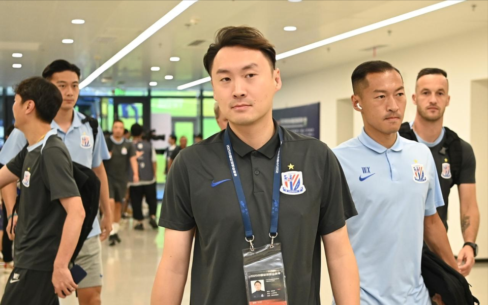 的球队, 新换代, 教练的战术 的球队, 新换代, 教练的战术