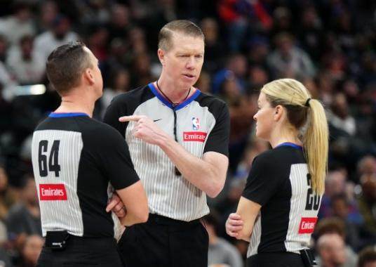 判完全专注, 是碰到了控 判完全专注, 是碰到了控