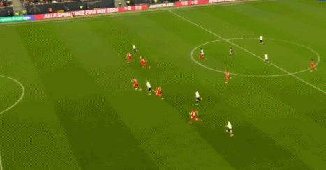 此役维尔茨, 单刀捅射