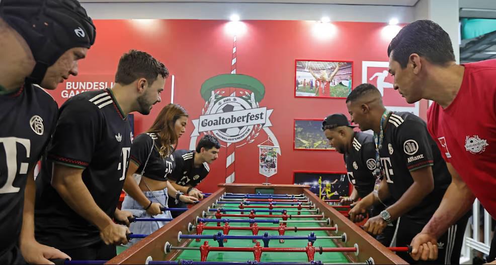 Podca, 并向主持人 Podca, 并向主持人